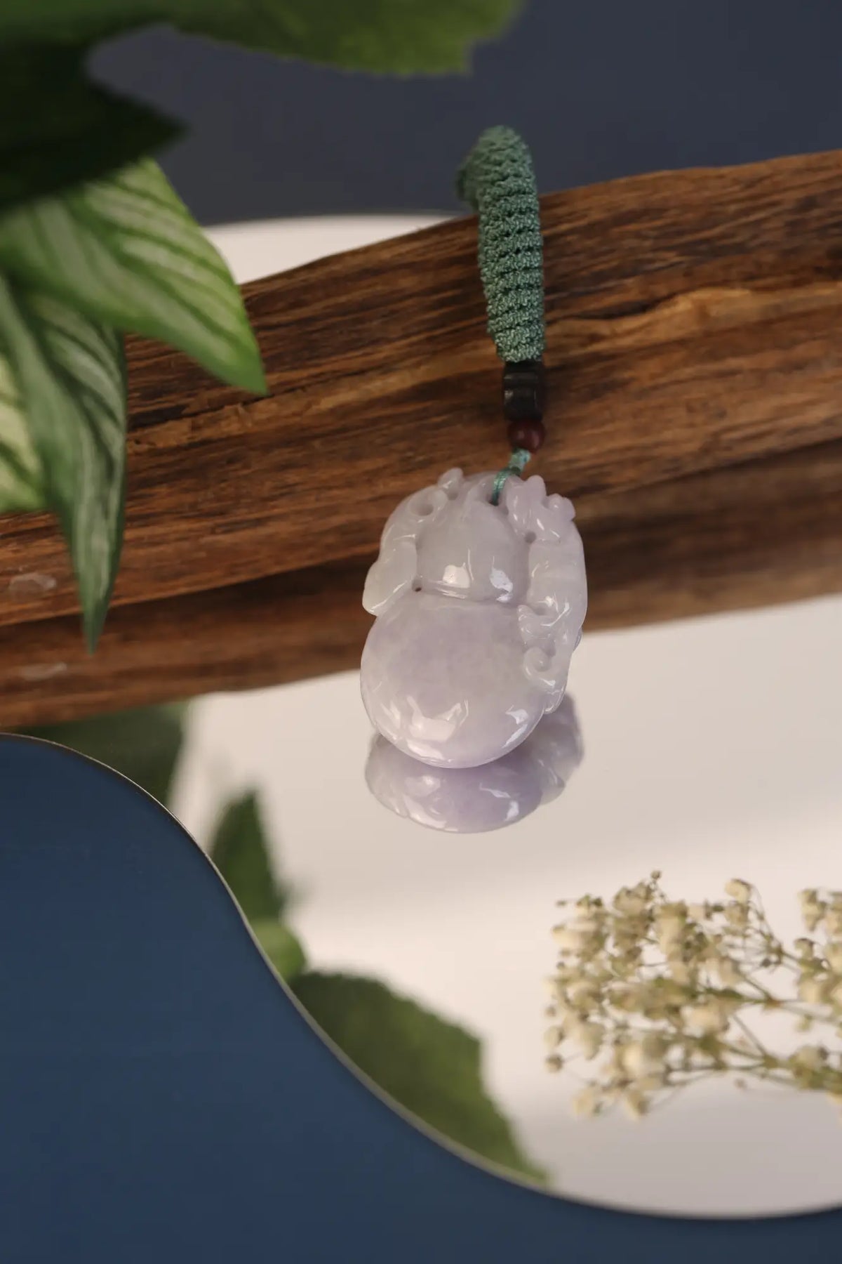 Jadeite Purple Hulu Pendant